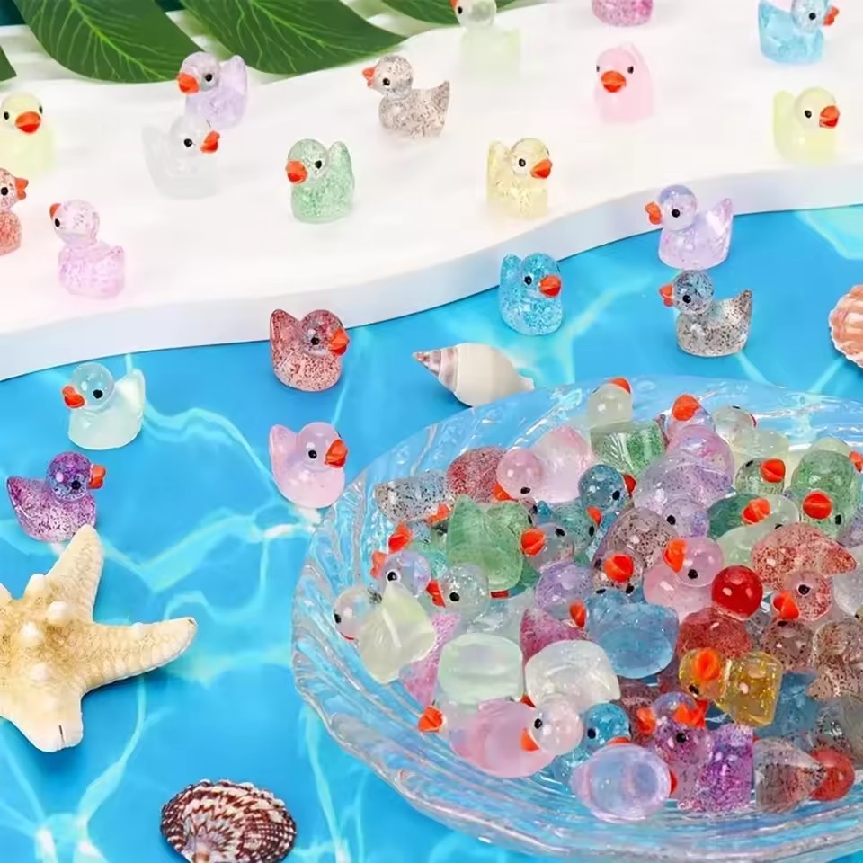 ~ Miniature Resin Duck with Pu - Pothos recension och pris